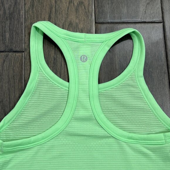 Lululemon NWT Swiftly Tech Cropped Racerback Tank Top 2.0 Citra Lime - Picture 3 of 8